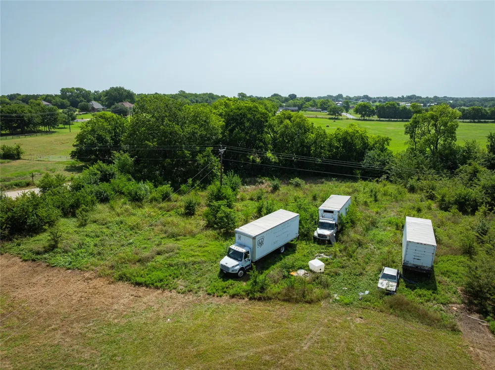 3 County Road 995 McKinney, TX 75069