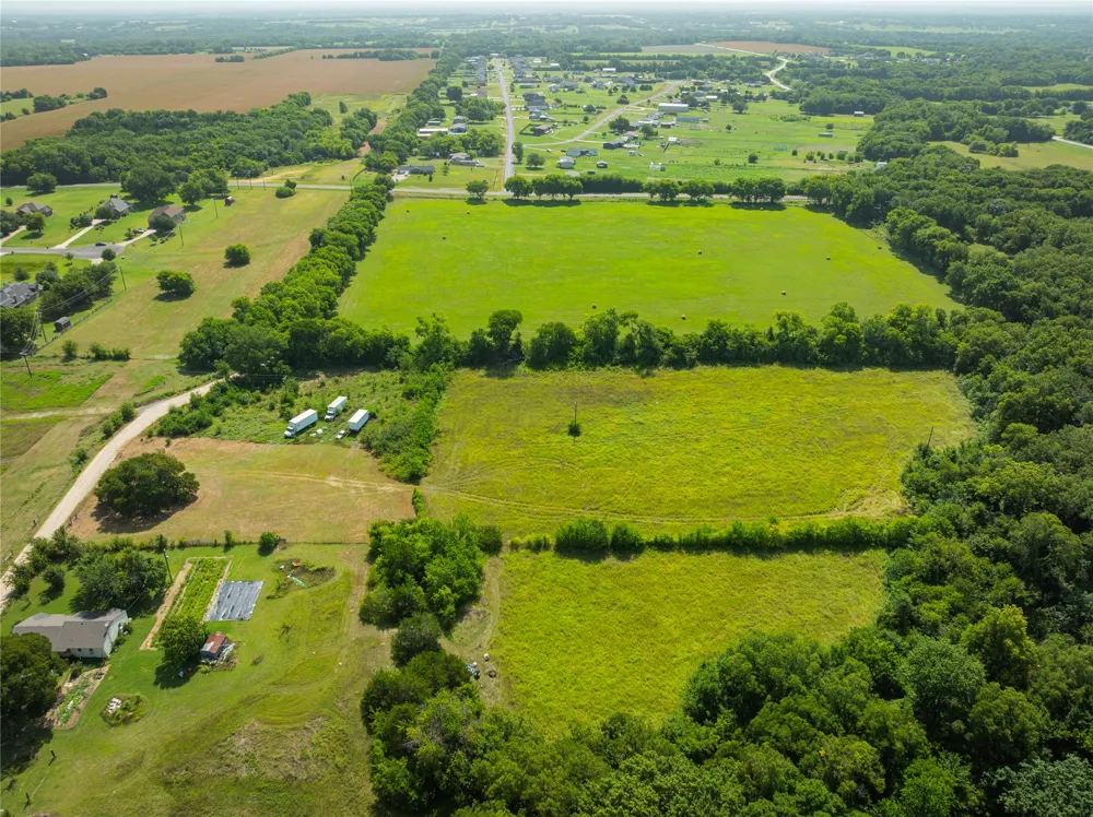 3 County Road 995 McKinney, TX 75069