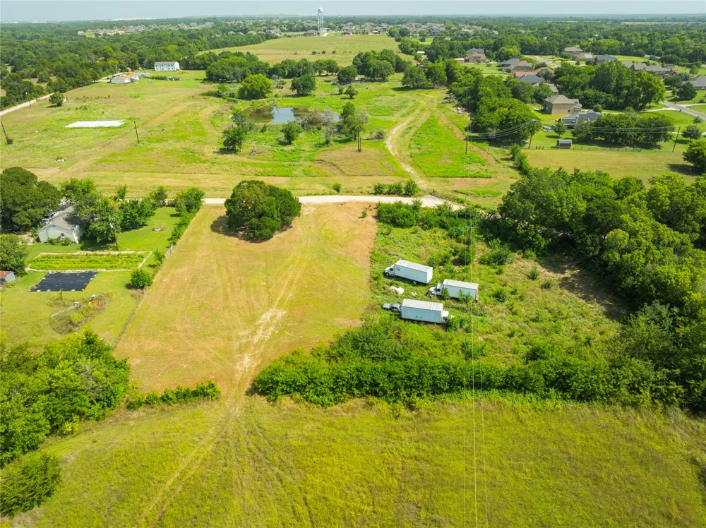 3 County Road 995 McKinney, TX 75069