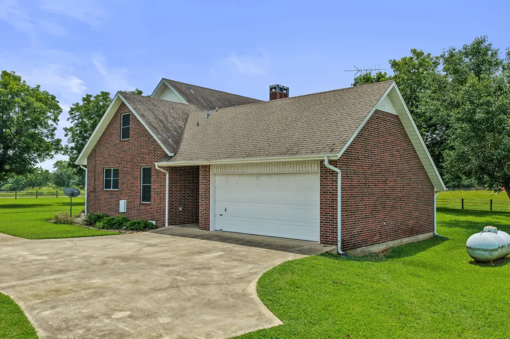2199 County Rd 3150 Cookville, TX 75558