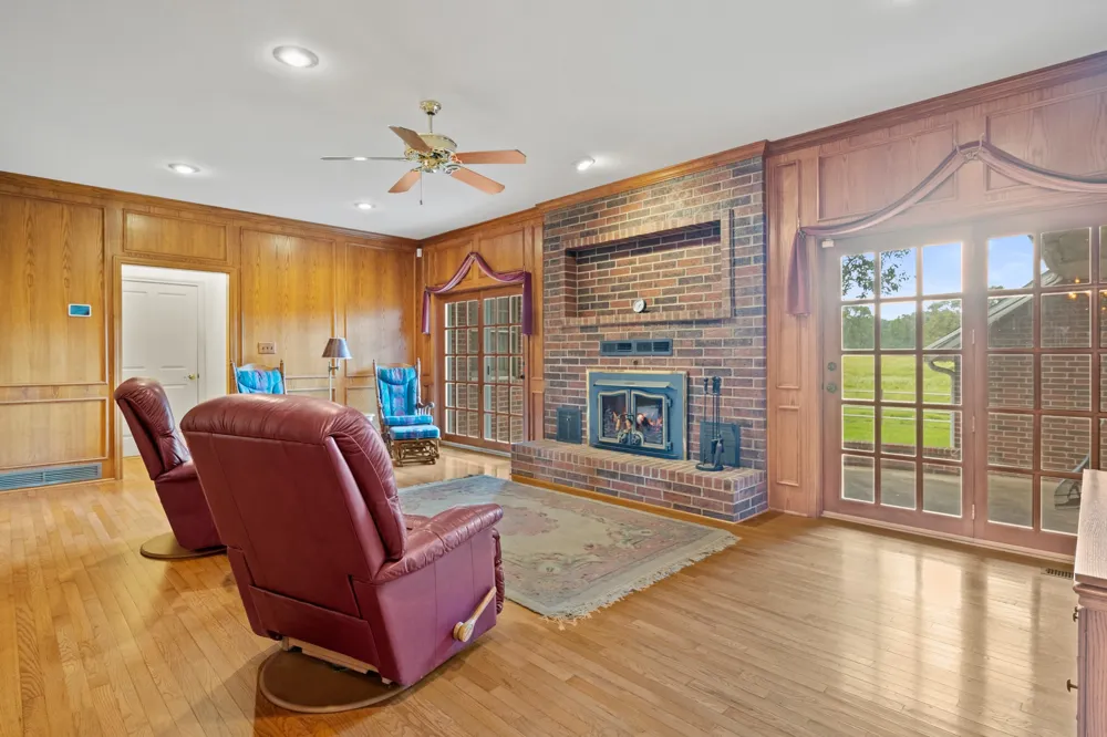 2199 County Rd 3150 Cookville, TX 75558