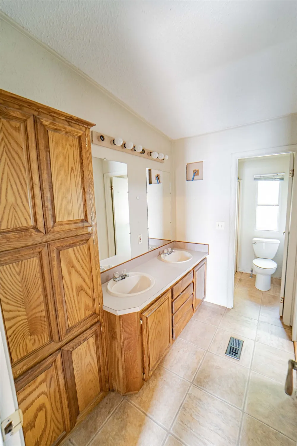2517 County Road 215 Breckenridge, TX 76424