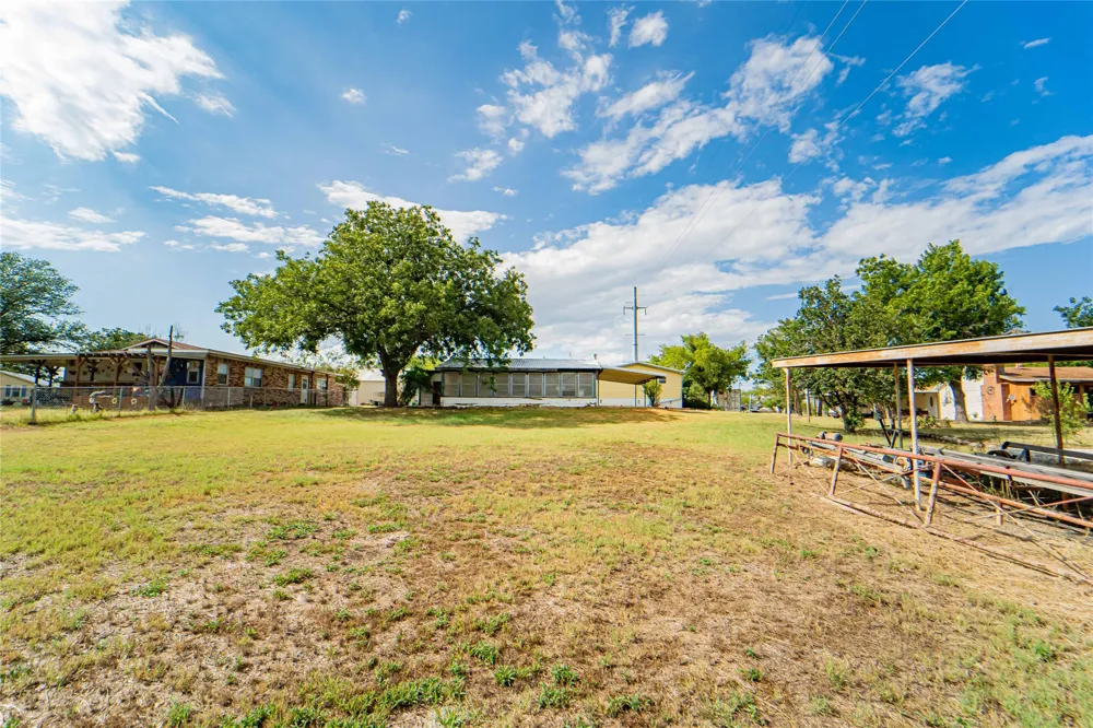 2517 County Road 215 Breckenridge, TX 76424