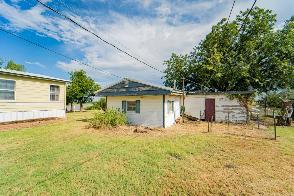 2517 County Road 215 Breckenridge, TX 76424