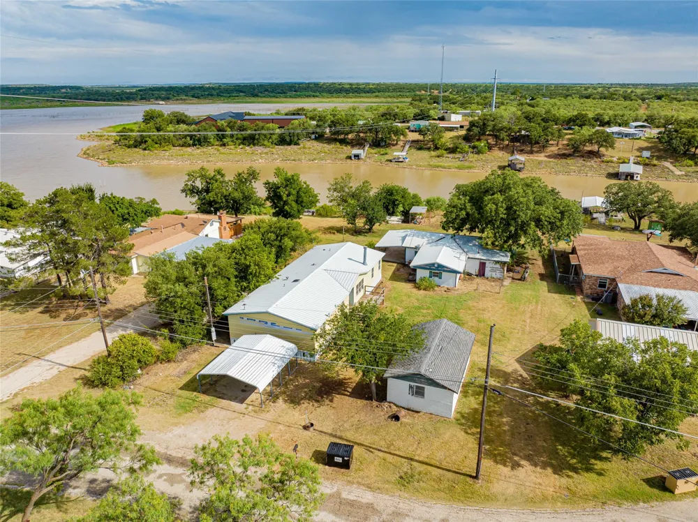 2517 County Road 215 Breckenridge, TX 76424
