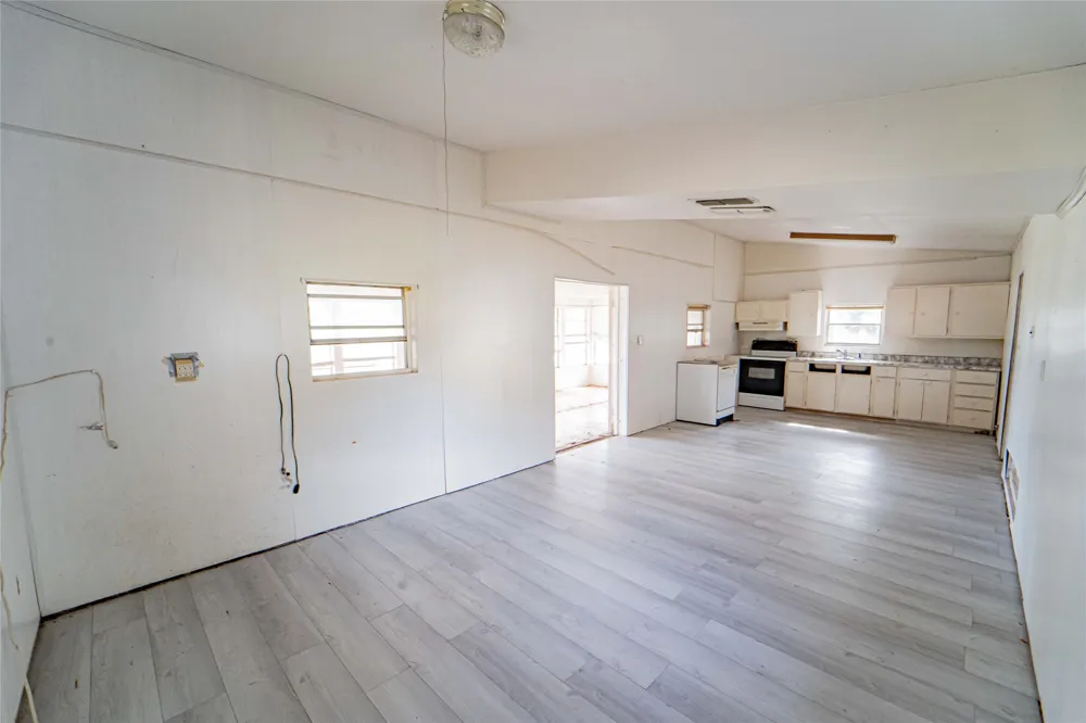2517 County Road 215 Breckenridge, TX 76424