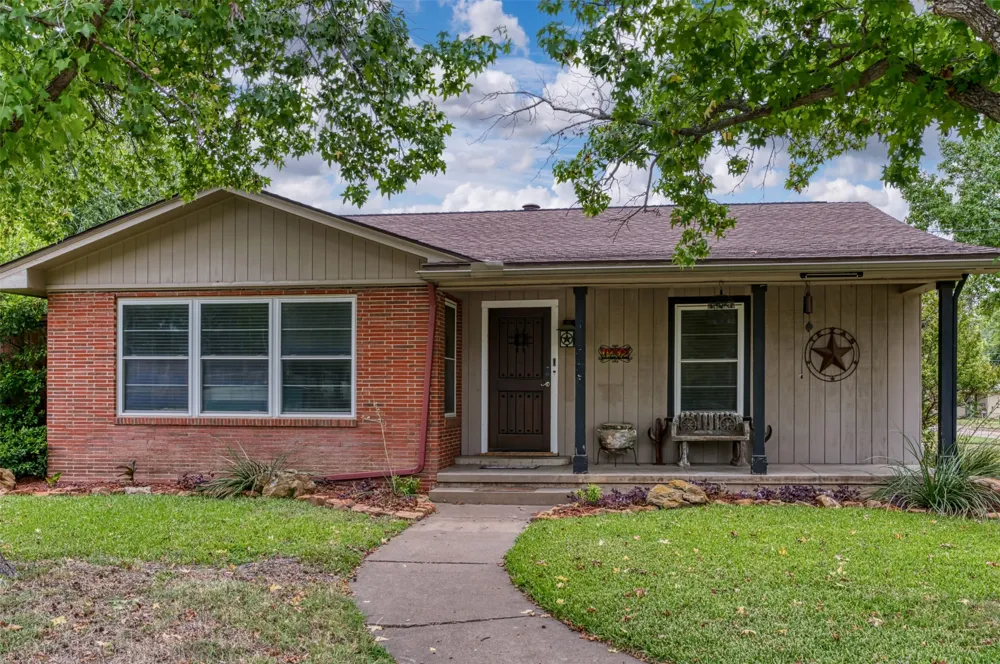 1202 NW 4th Avenue Mineral Wells, TX 76067