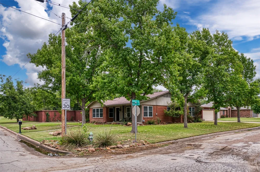 1202 NW 4th Avenue Mineral Wells, TX 76067