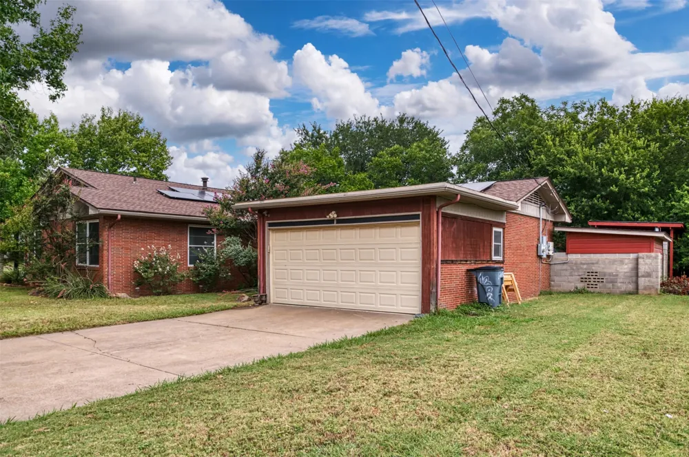 1202 NW 4th Avenue Mineral Wells, TX 76067