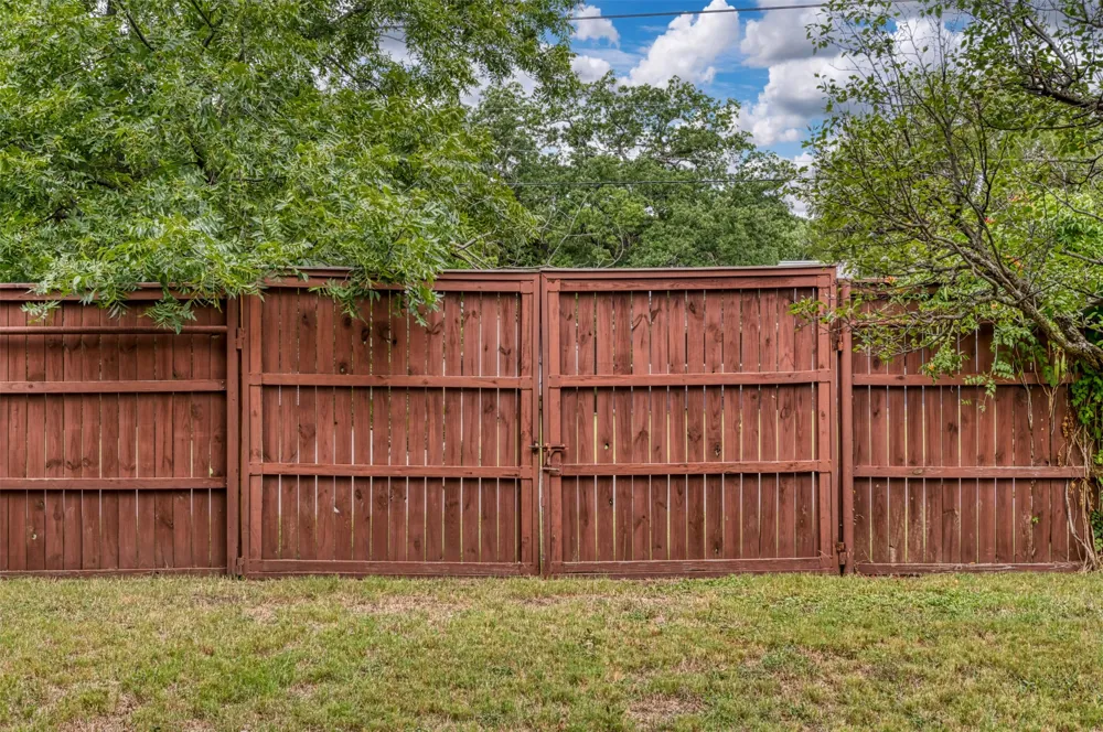 1202 NW 4th Avenue Mineral Wells, TX 76067