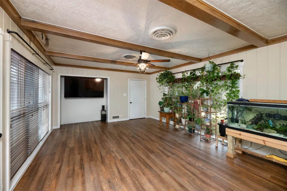 1202 NW 4th Avenue Mineral Wells, TX 76067