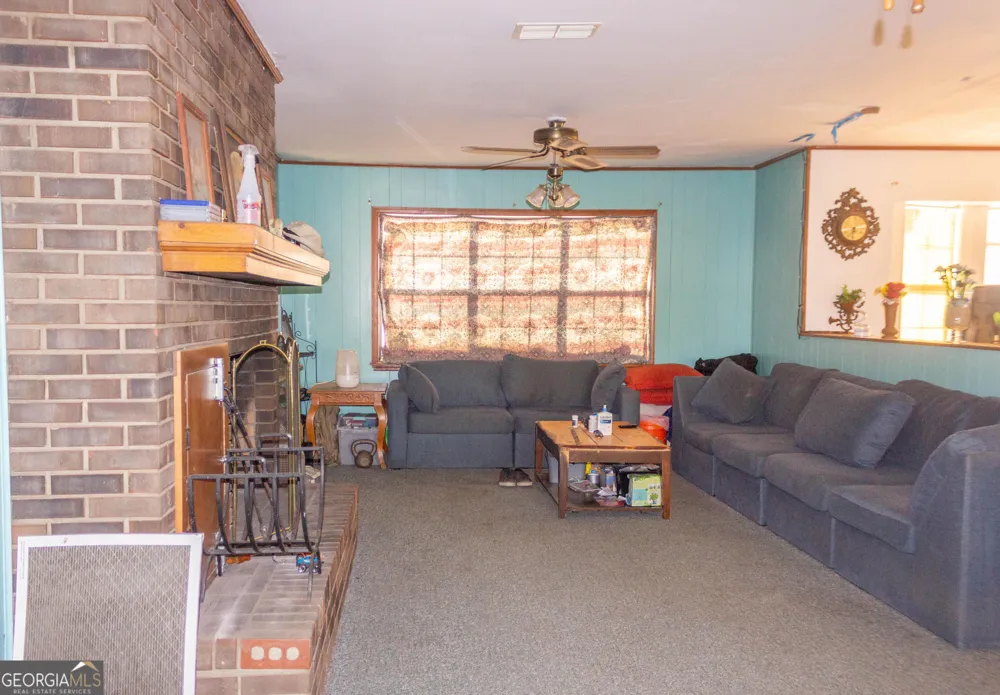 695 Jasmine DR Douglas, GA 31535
