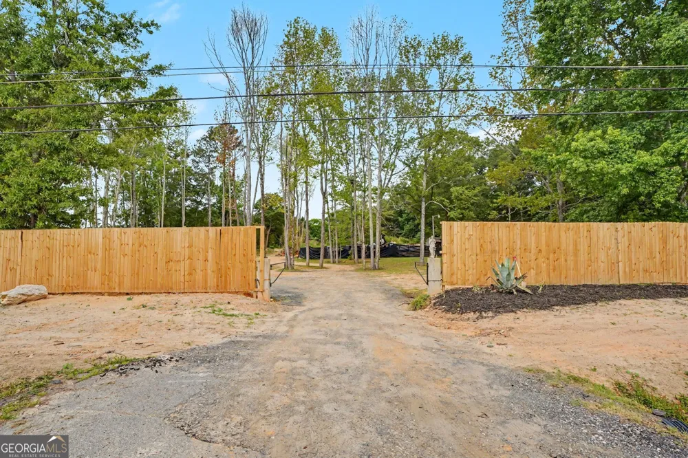 1125 Highway 81 Loganville, GA 30052