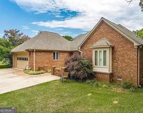 244 Woodridge WAY
