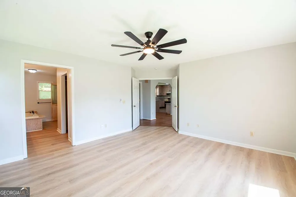 102 Lindsey CT NE Calhoun, GA 30701