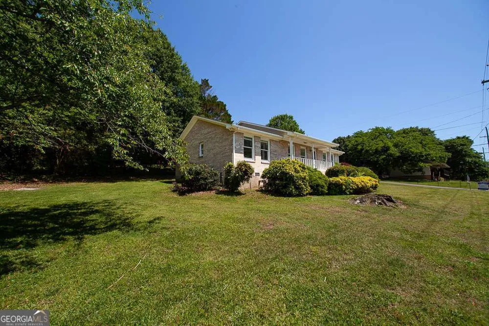 102 Lindsey CT NE Calhoun, GA 30701