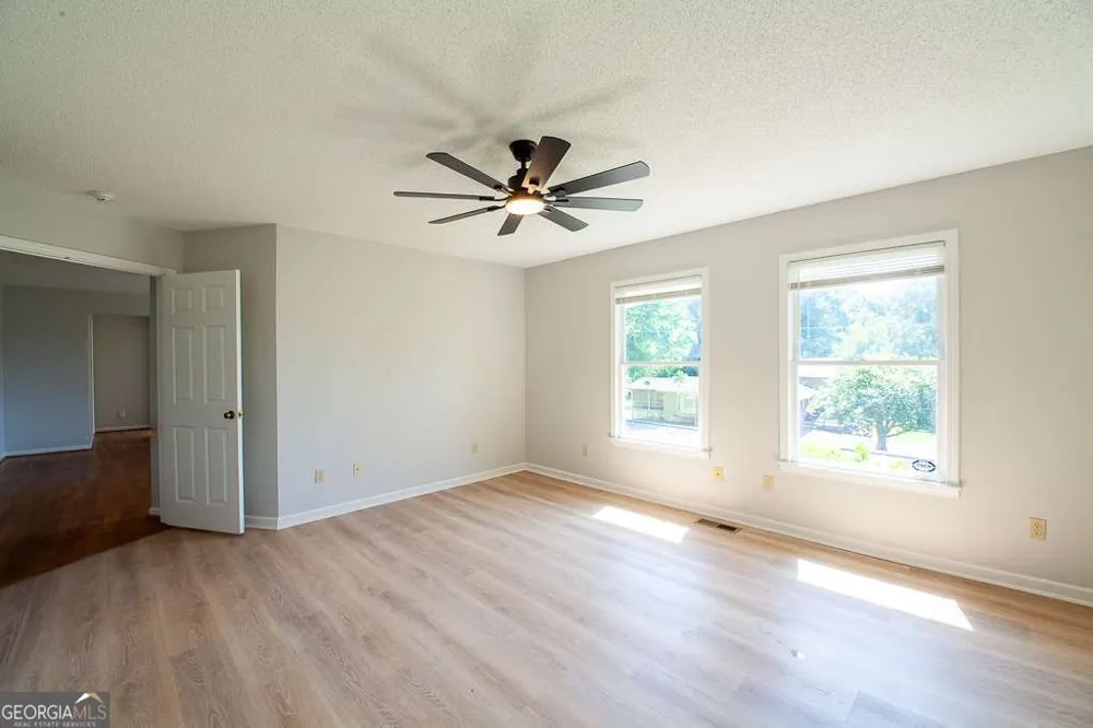 102 Lindsey CT NE Calhoun, GA 30701