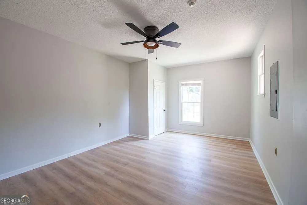 102 Lindsey CT NE Calhoun, GA 30701