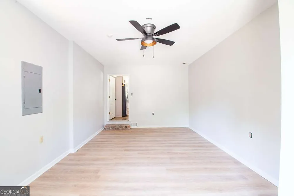 102 Lindsey CT NE Calhoun, GA 30701