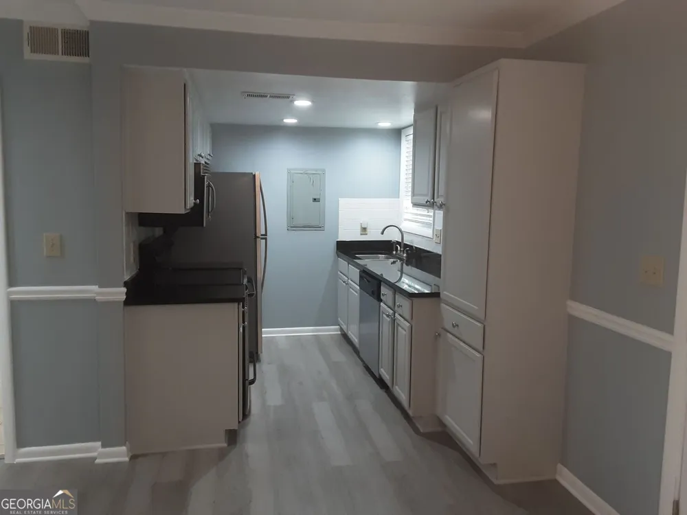 6900 Roswell RD Sandy Springs, GA 30328