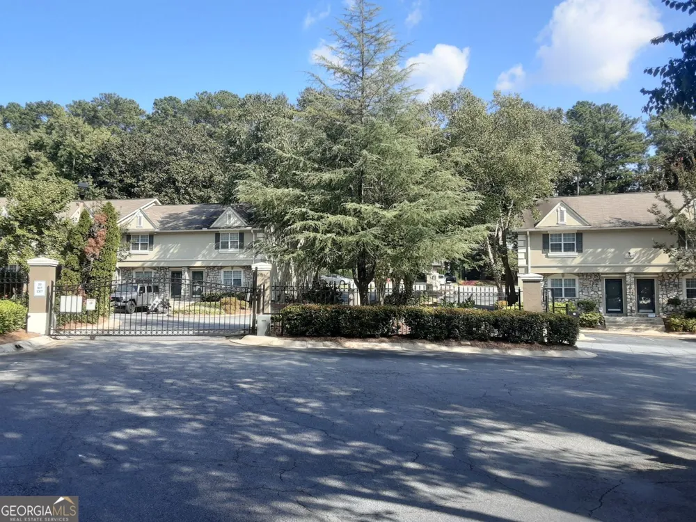 6900 Roswell RD Sandy Springs, GA 30328