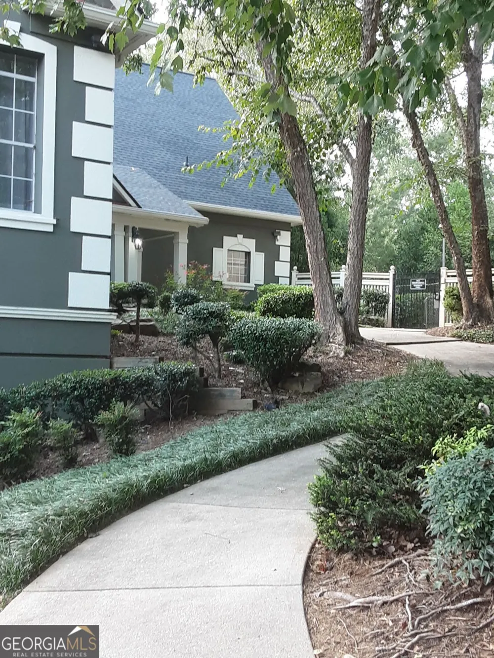 6900 Roswell RD Sandy Springs, GA 30328