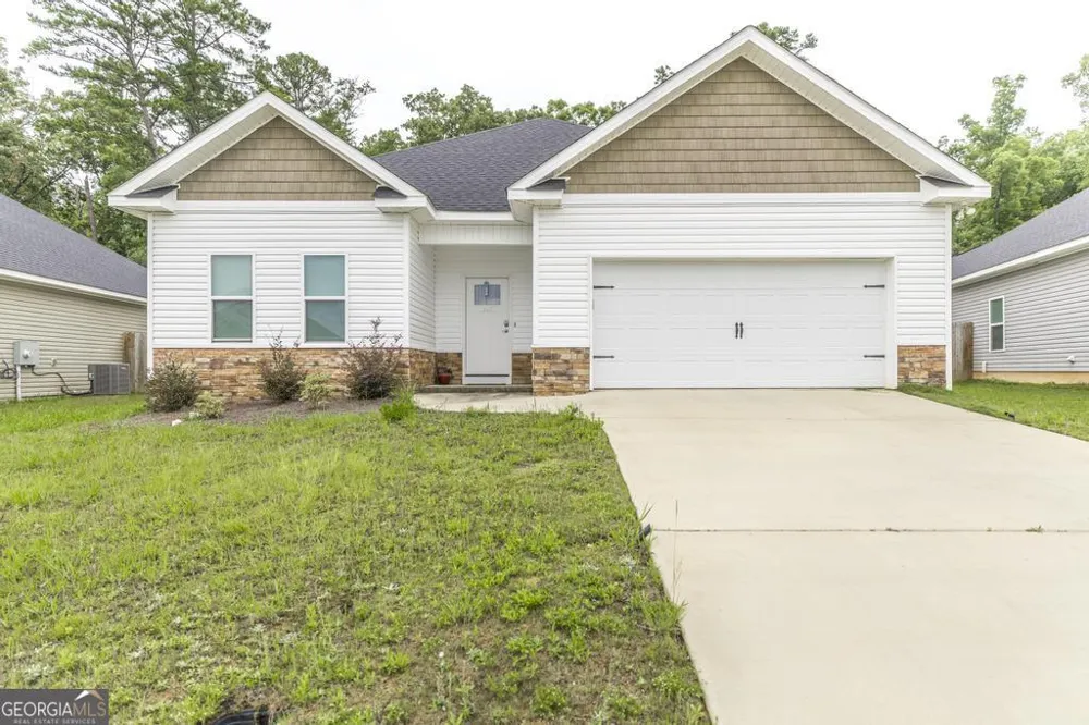 105 Garrett LN Bonaire, GA 31005