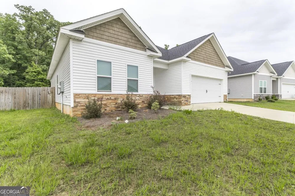 105 Garrett LN Bonaire, GA 31005
