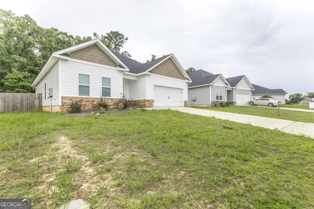 105 Garrett LN Bonaire, GA 31005