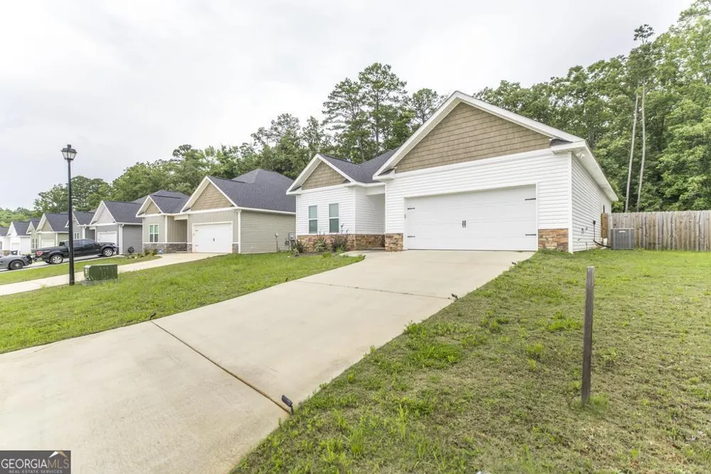 105 Garrett LN Bonaire, GA 31005