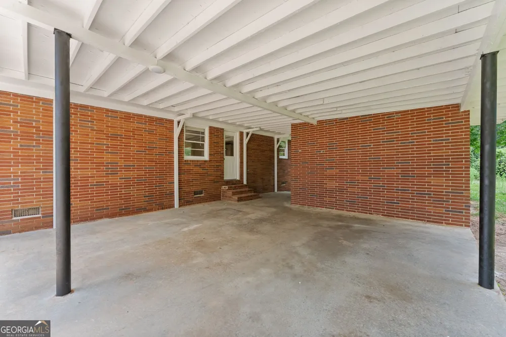 131 Dawkins RD Royston, GA 30662