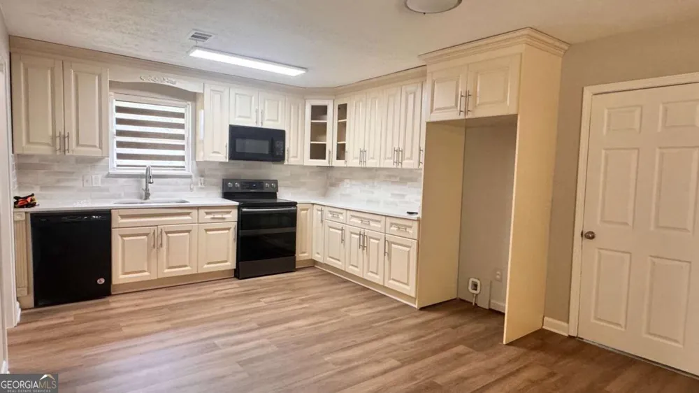 4091 Big Valley TRL Stone Mountain, GA 30083