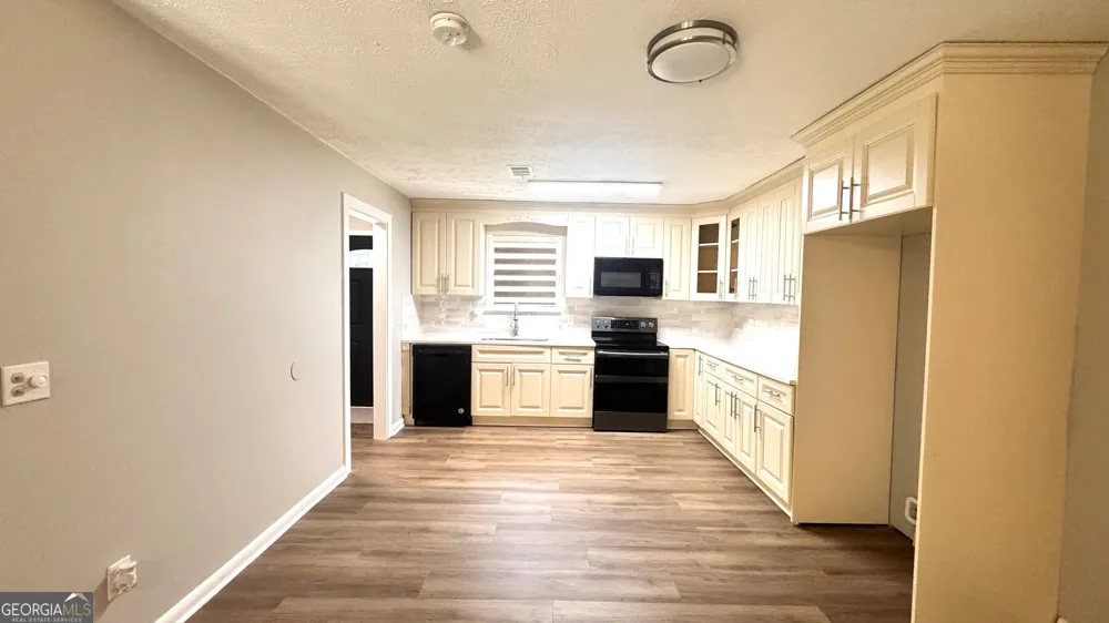4091 Big Valley TRL Stone Mountain, GA 30083