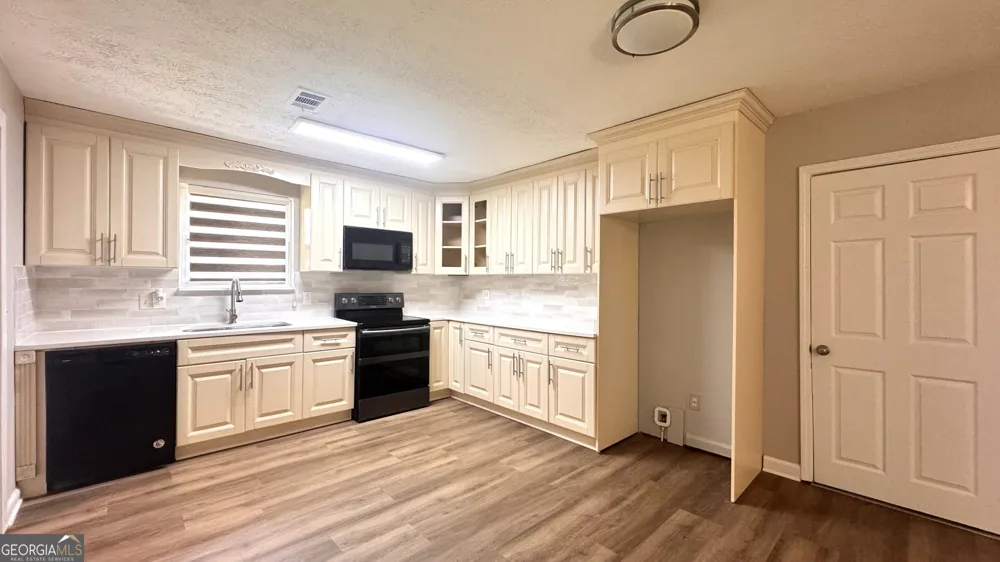 4091 Big Valley TRL Stone Mountain, GA 30083