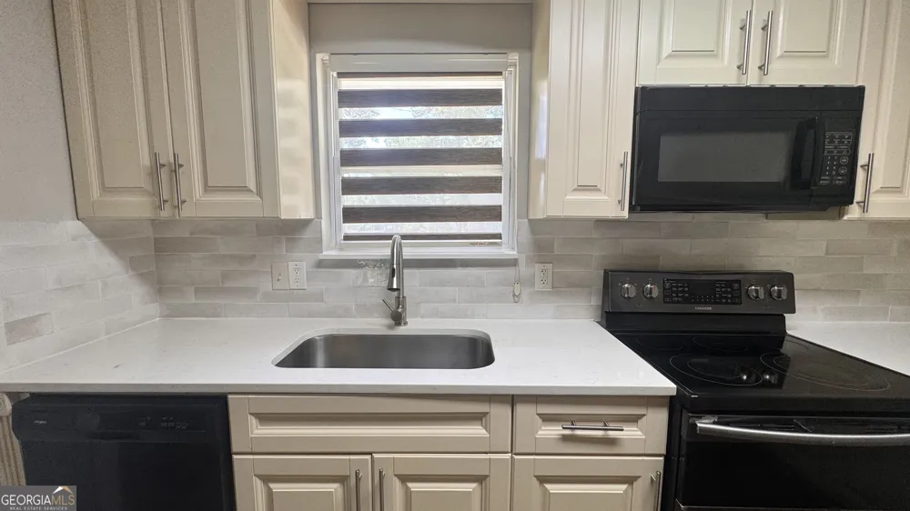 4091 Big Valley TRL Stone Mountain, GA 30083
