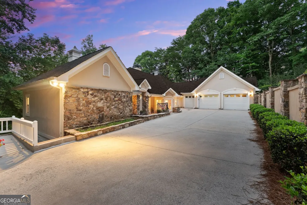 2200 Orchard DR Clarkesville, GA 30523