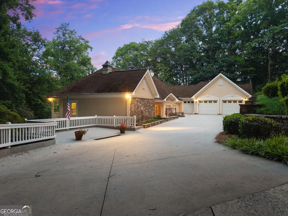 2200 Orchard DR Clarkesville, GA 30523