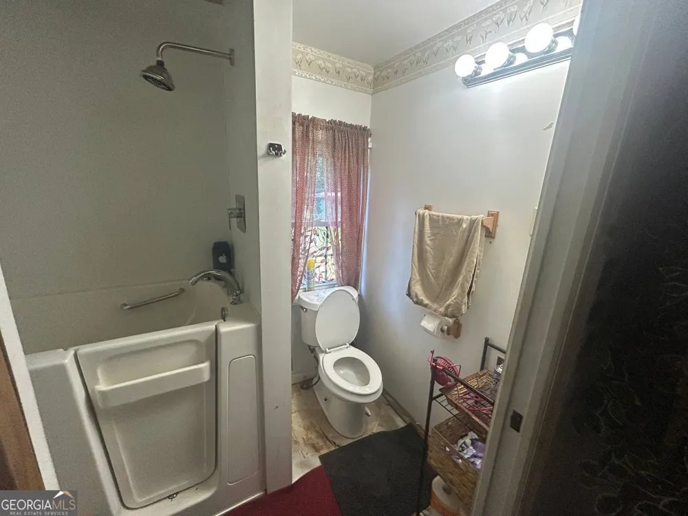 201 Walter ST Thomaston, GA 30286
