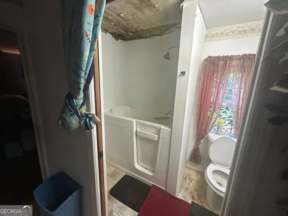 201 Walter ST Thomaston, GA 30286