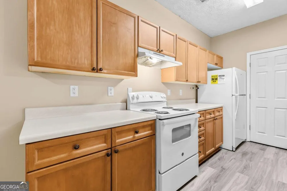 4932 Vireo DR Flowery Branch, GA 30542