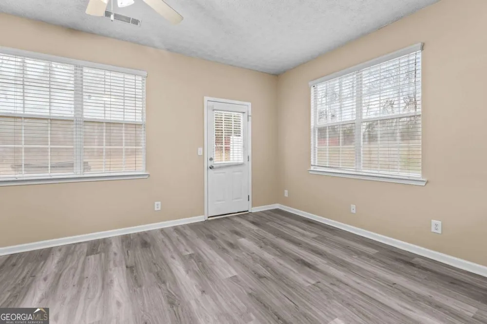4932 Vireo DR Flowery Branch, GA 30542