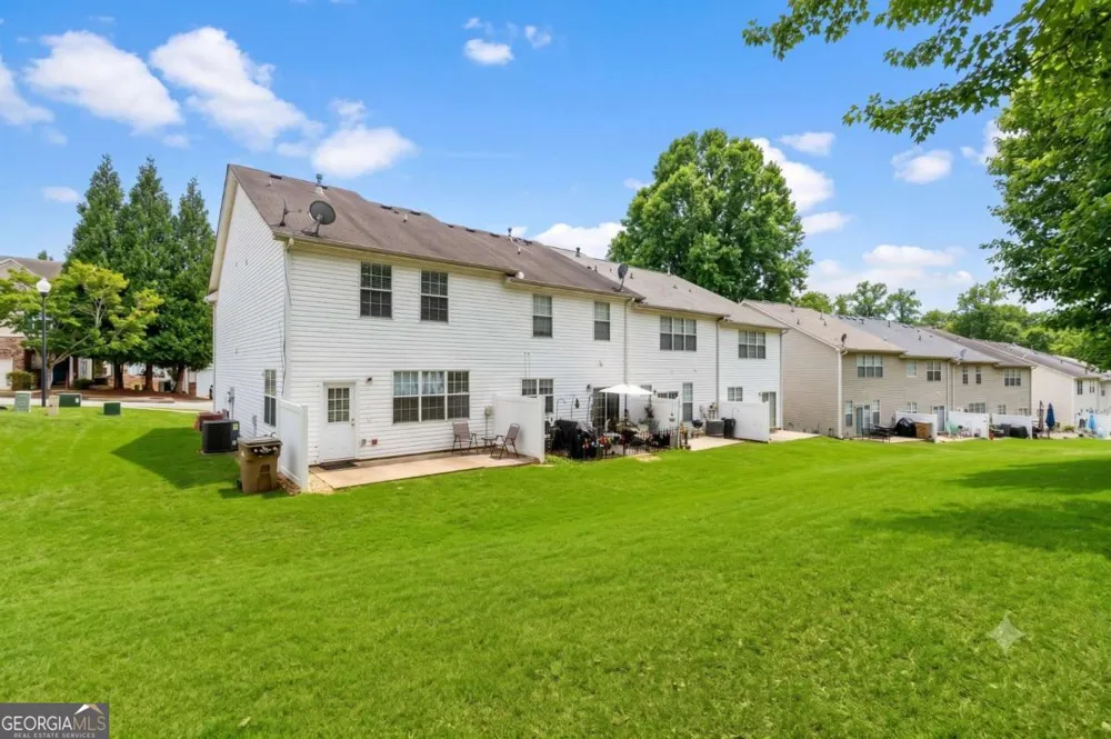 4932 Vireo DR Flowery Branch, GA 30542
