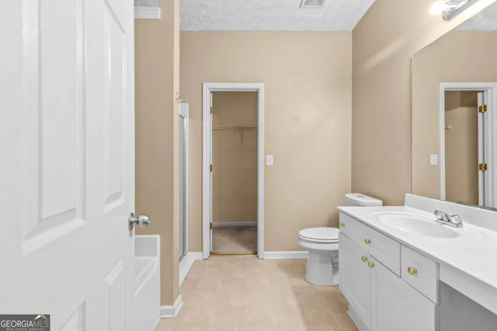 4932 Vireo DR Flowery Branch, GA 30542