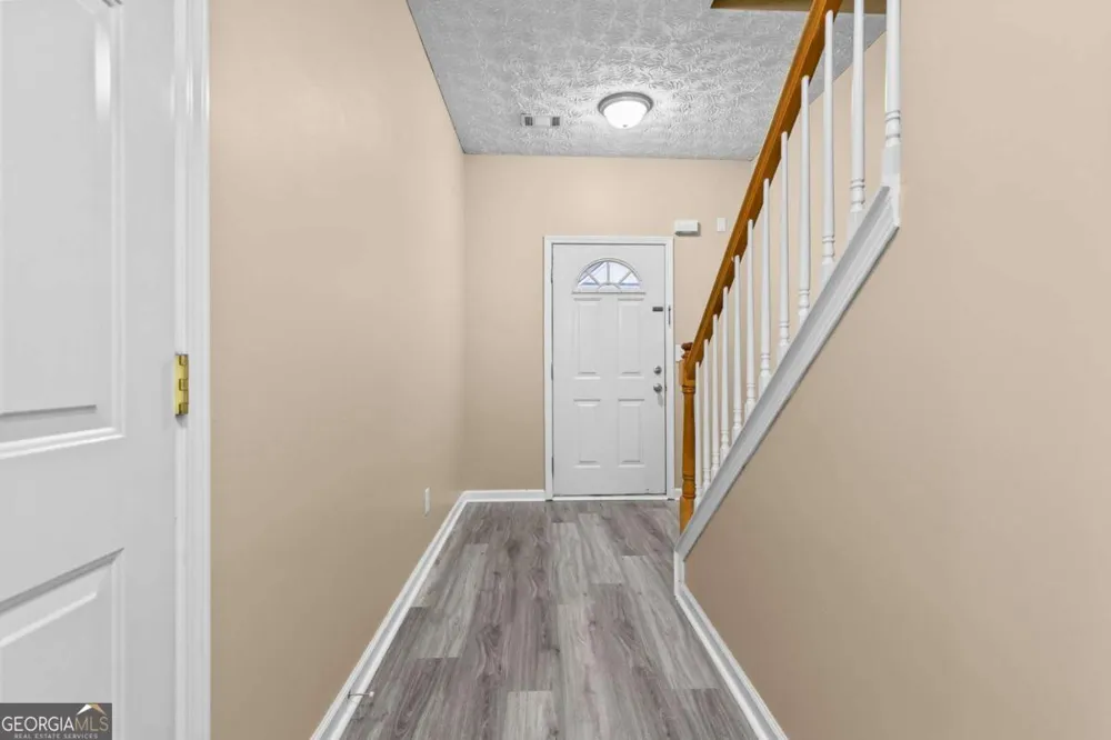 4932 Vireo DR Flowery Branch, GA 30542