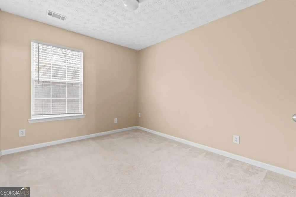 4932 Vireo DR Flowery Branch, GA 30542