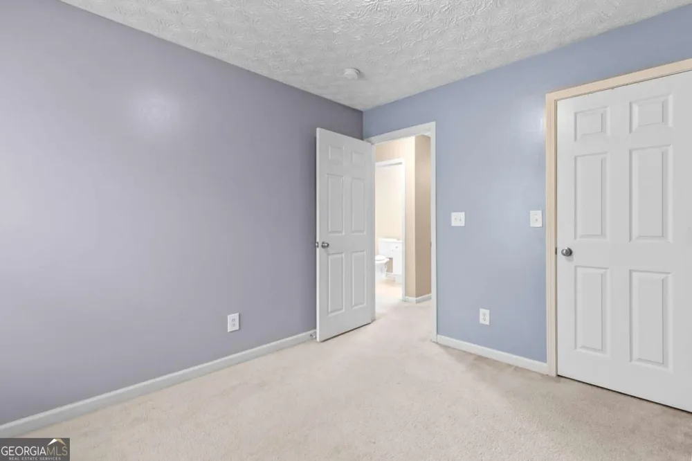 4932 Vireo DR Flowery Branch, GA 30542