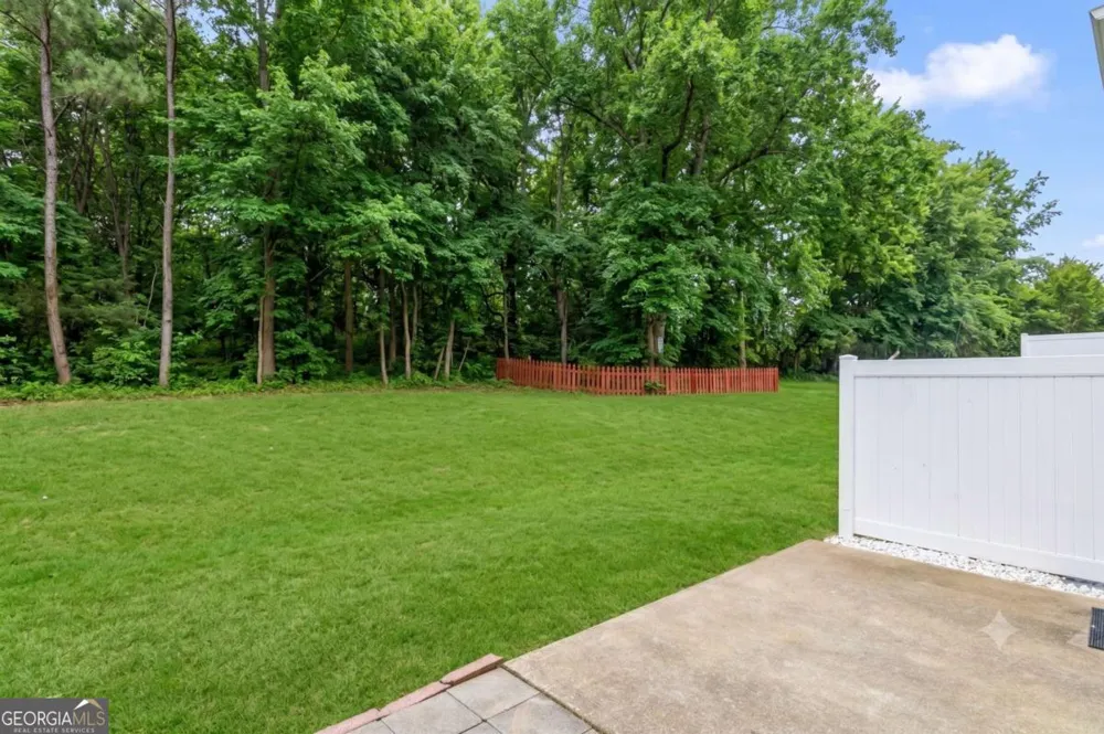 4932 Vireo DR Flowery Branch, GA 30542