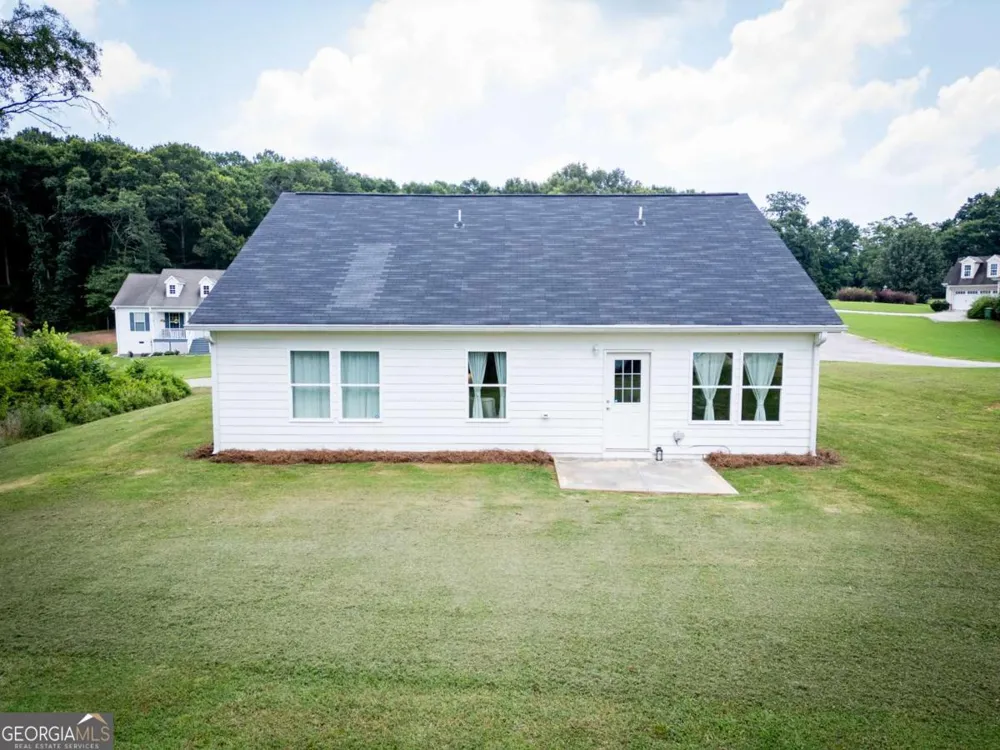 25 Tyrus LN Royston, GA 30662