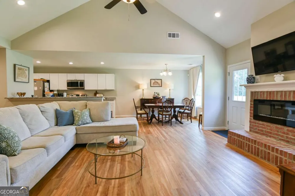 25 Tyrus LN Royston, GA 30662