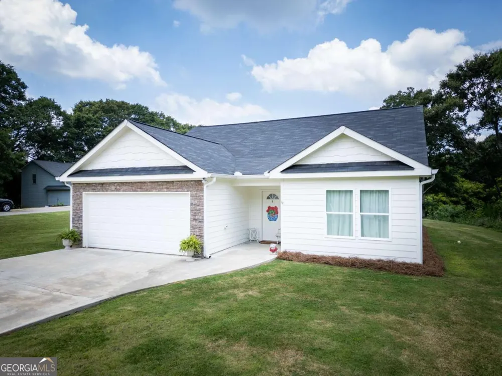 25 Tyrus LN Royston, GA 30662